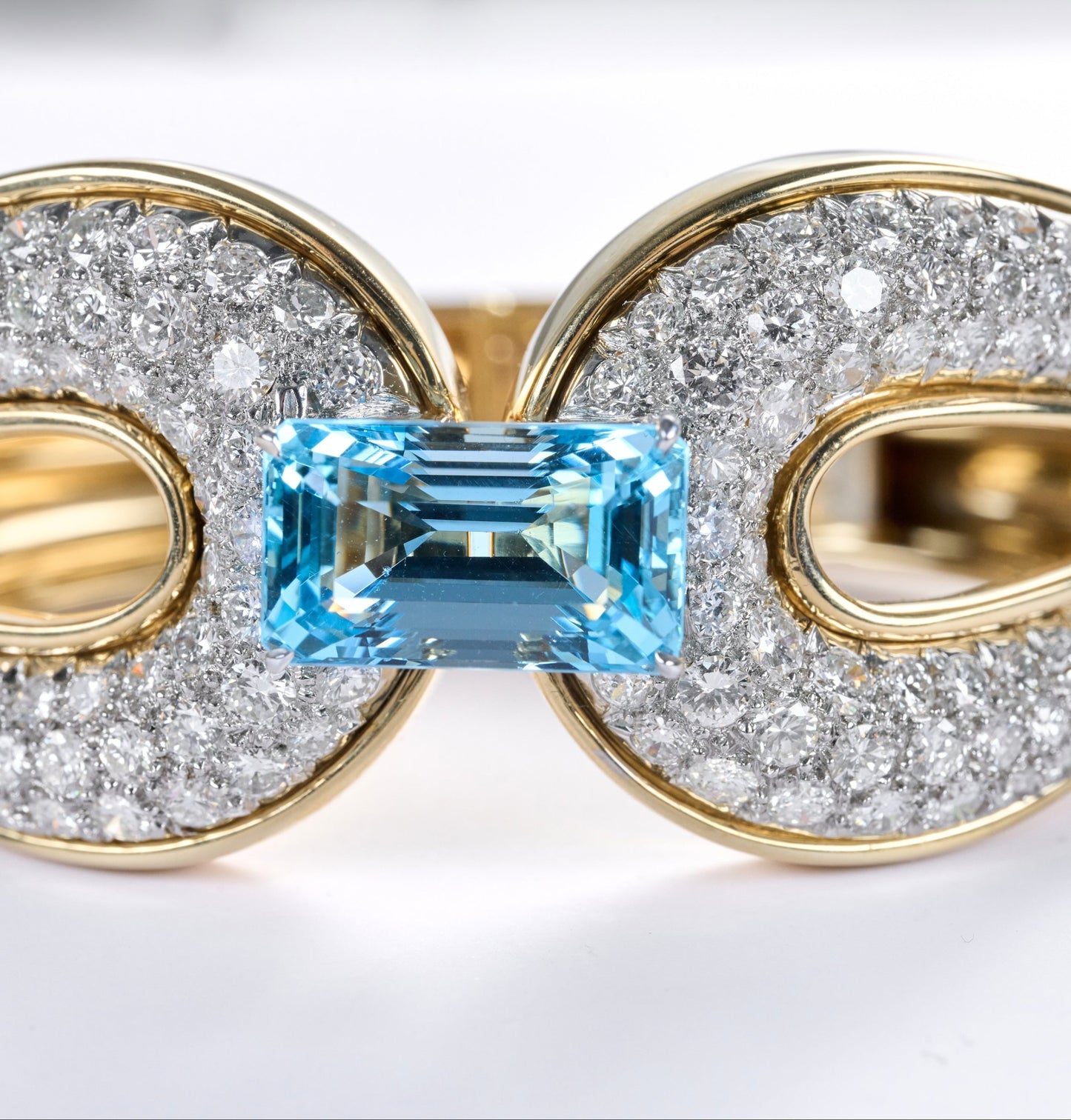 Aquamarine and Diamond Yellow Gold Bracelet