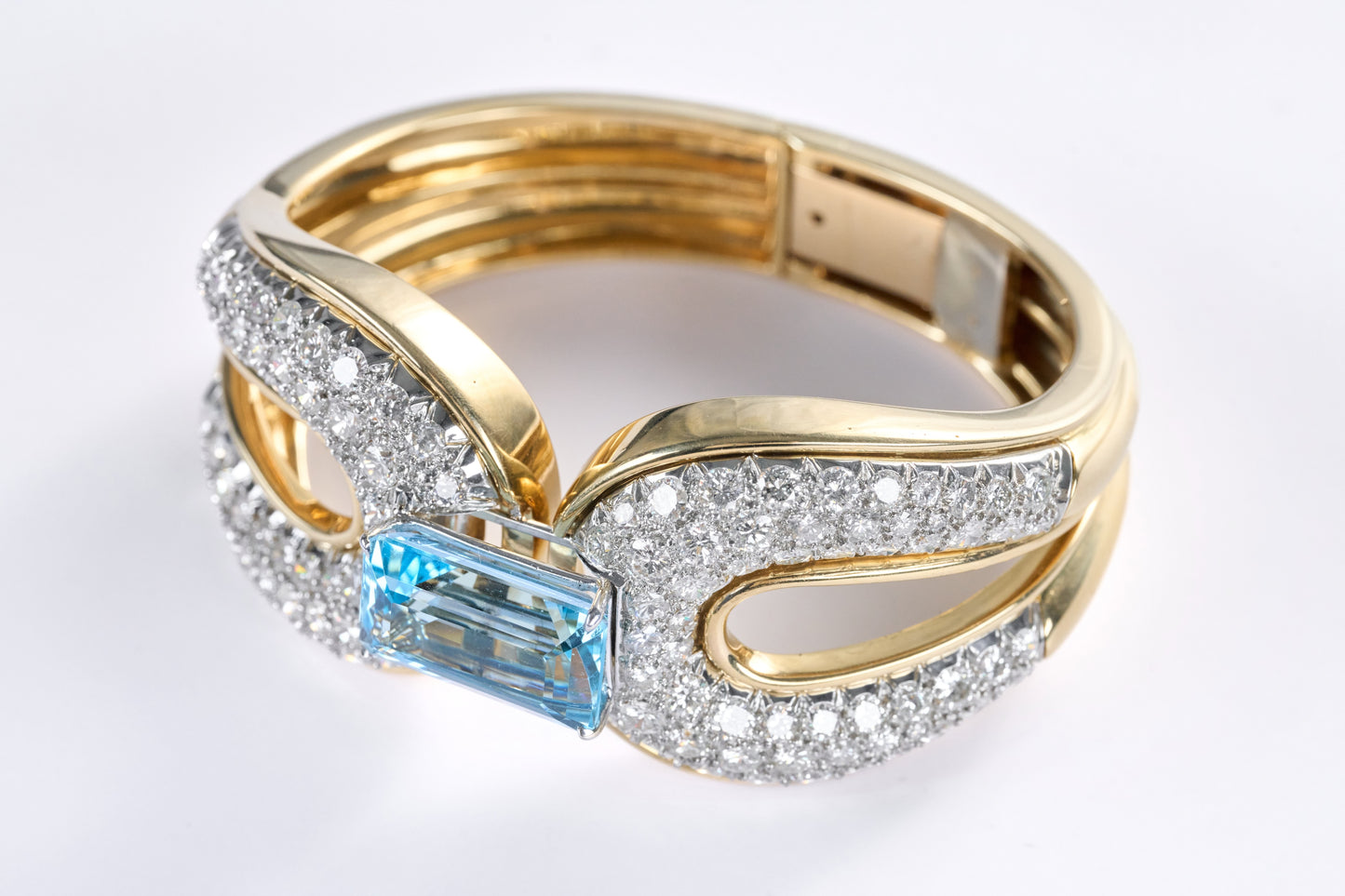 Aquamarine and Diamond Yellow Gold Bracelet