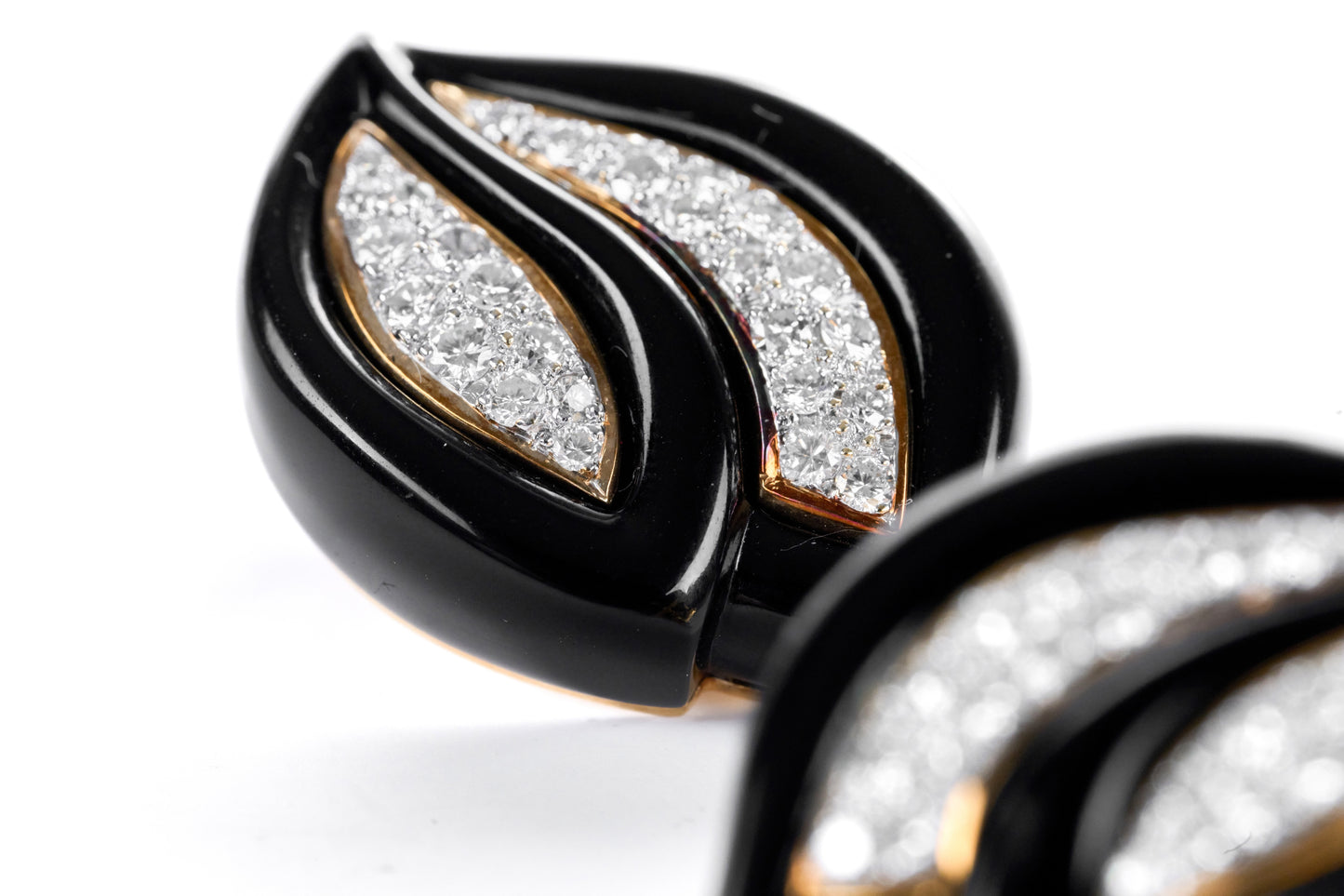 Onyx Diamonds Yellow Gold Earrings