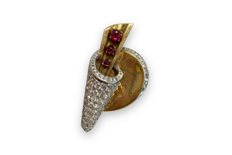 French 18K Yellow Gold and Diamonds Brooch